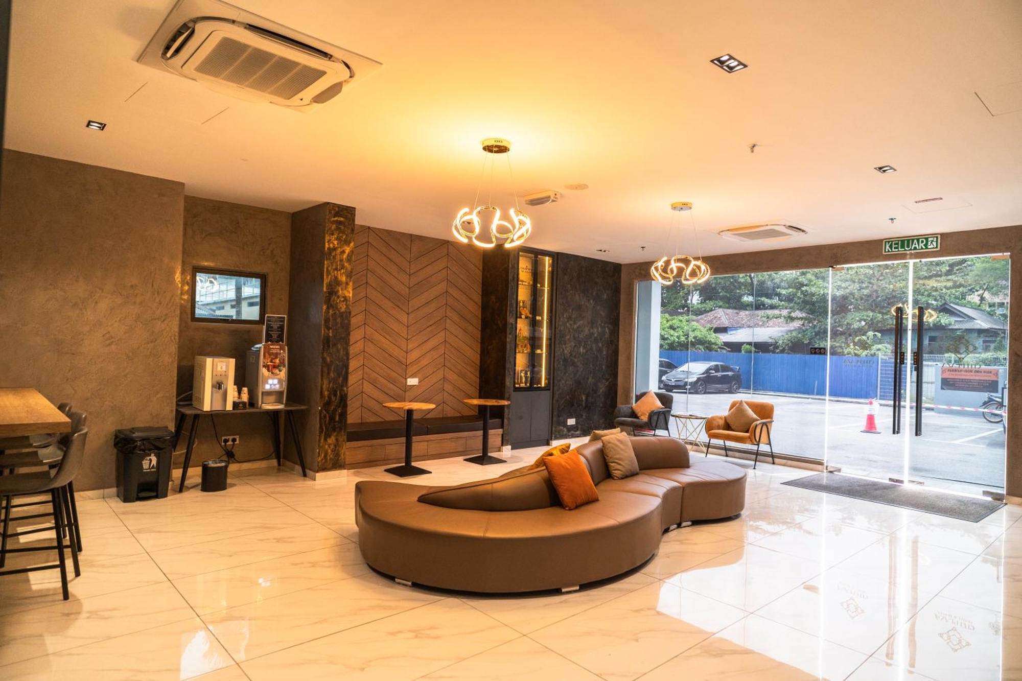 Dj Citi Plaza Hotel & Suites Kuala Terengganu Exteriör bild