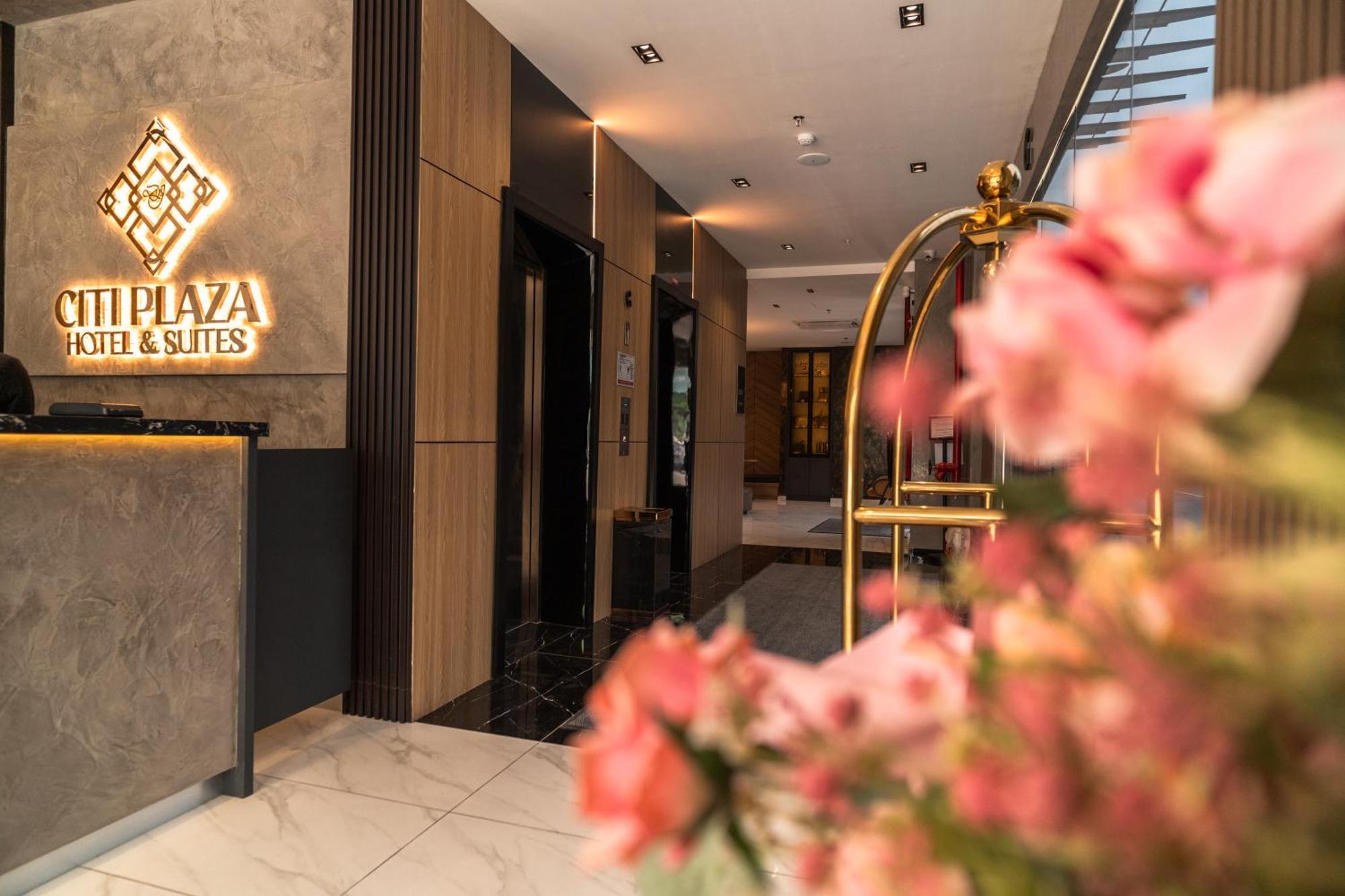 Dj Citi Plaza Hotel & Suites Kuala Terengganu Exteriör bild