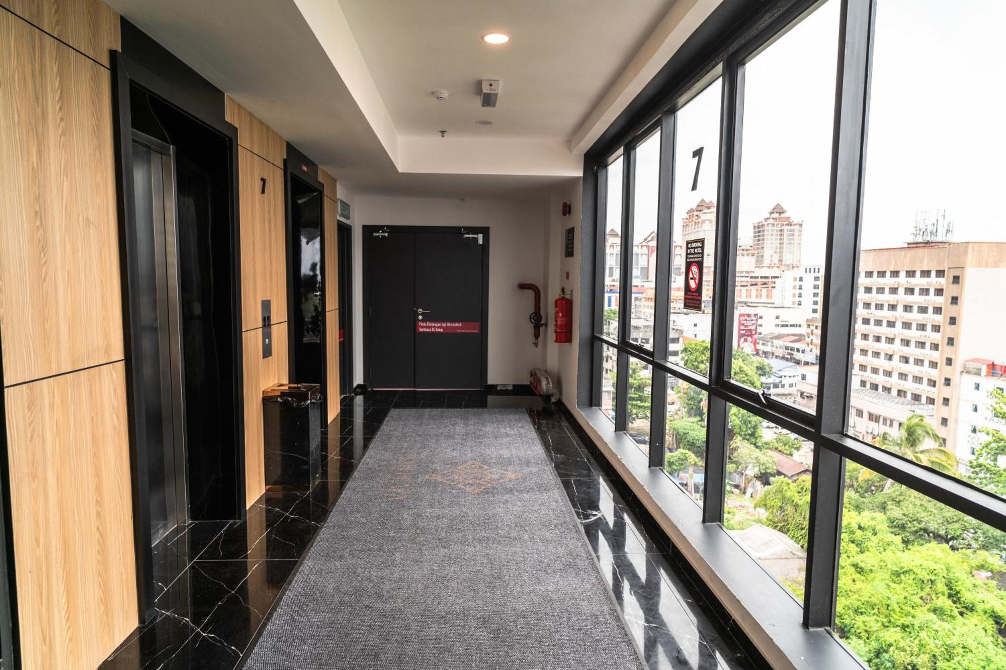 Dj Citi Plaza Hotel & Suites Kuala Terengganu Exteriör bild