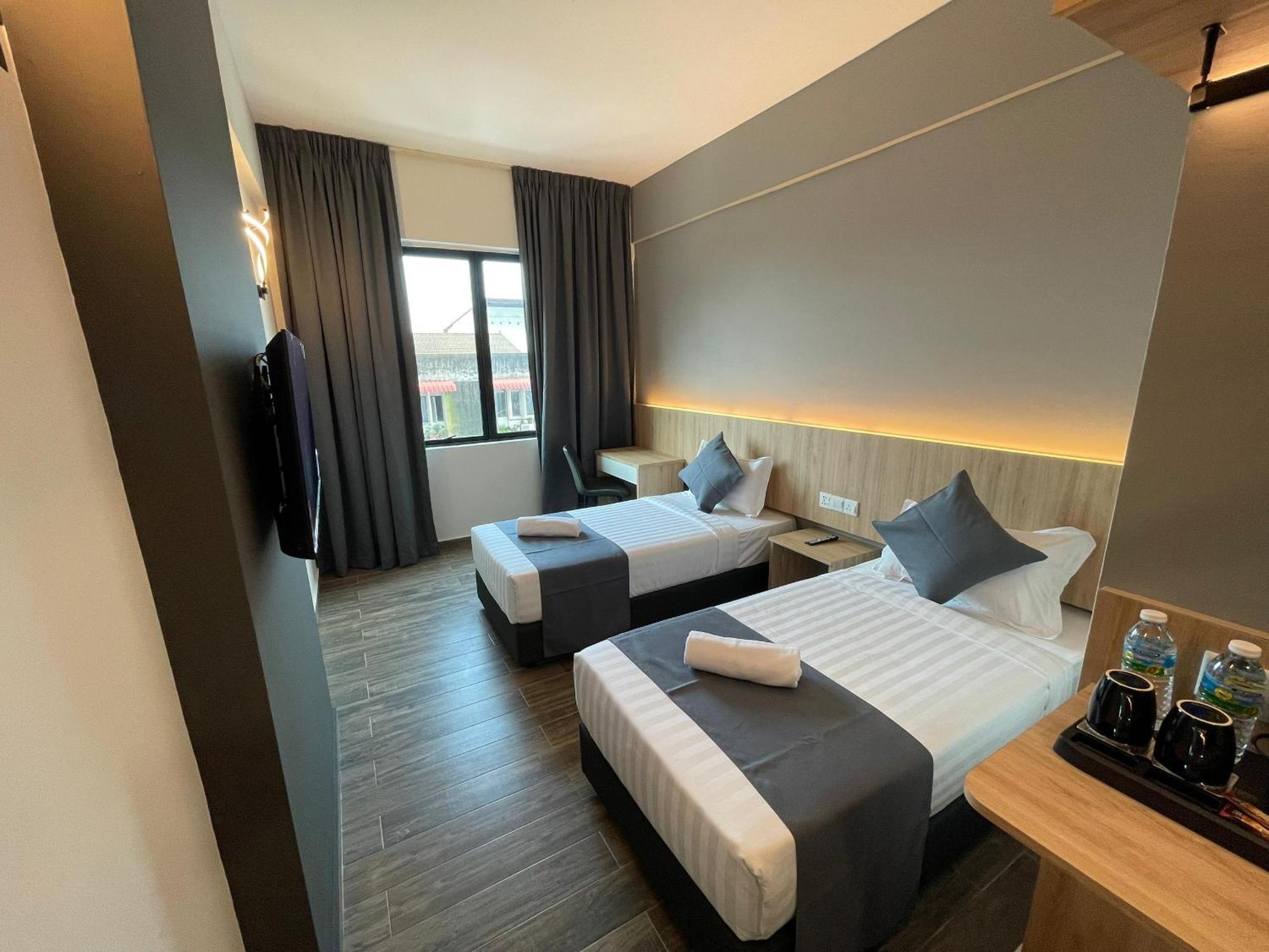 Dj Citi Plaza Hotel & Suites Kuala Terengganu Exteriör bild